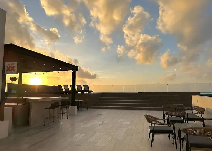 Apartment Ocean View Cozy W Gym, Rooftop, Jacuzzi 417 Musa