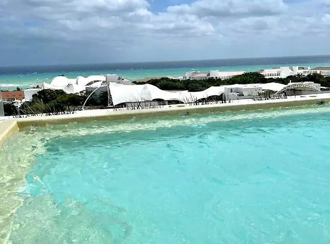 Apartment Ocean View Cozy W Gym, Rooftop, Jacuzzi 417 Musa *